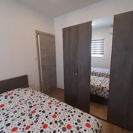 New Modern 2 Bedroom Apt With Panoramic Country Views 公寓