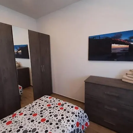 公寓 New Modern 2 Bedroom Apt With Panoramic Country Views 马尔萨斯卡拉